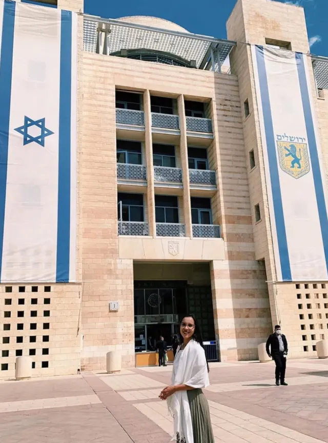 Voluntária em Jerusalém durante experiência com a IB Social